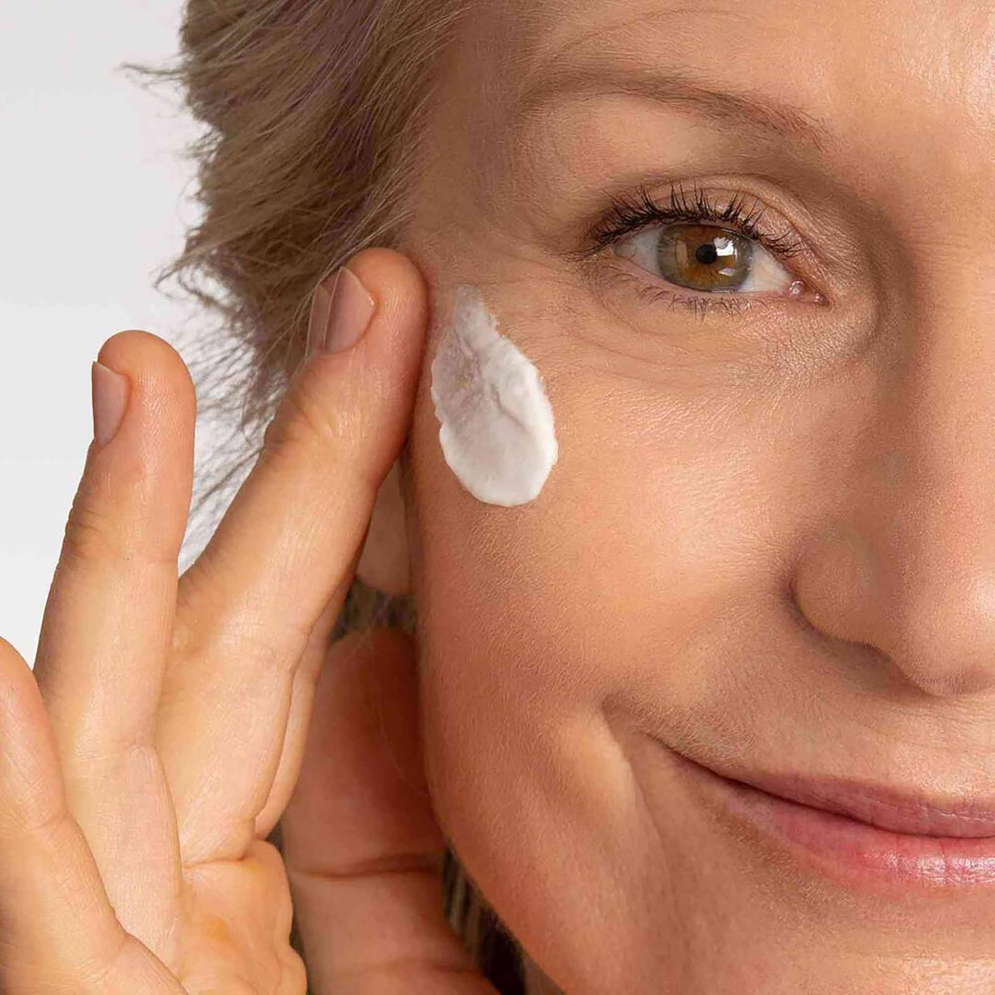Lancôme Rénergie Multi-Lift Face And Neck Night Cream - Firming - Anti-Wrinkle & Contour - Smoother & More Youthful Skin by Morning - Powered by Multi-Tension technology - 50ml